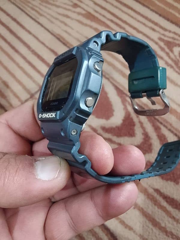 Casio  G Shock DW 5600 4