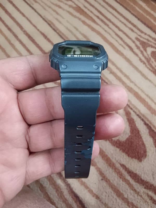 Casio  G Shock DW 5600 8