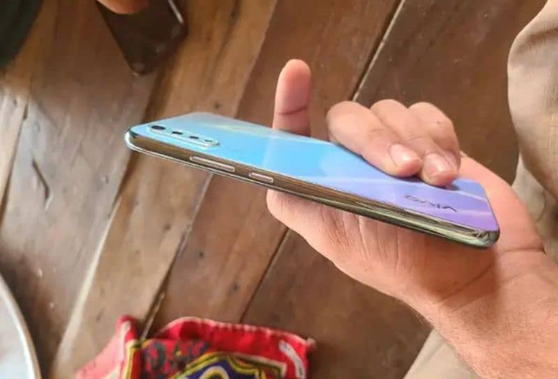 Vivo S1 4/128 Finger under Display 9.5/10 1