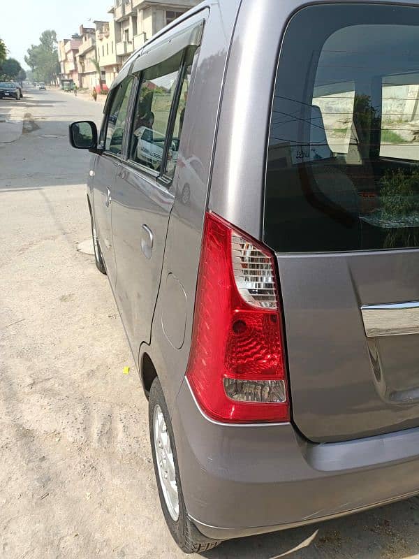 Suzuki Wagon R VXL Model 2022 (Bumper To Bumper Genion) 5