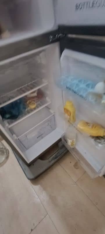 Haier Fridge 7 months used only HRF-186 2