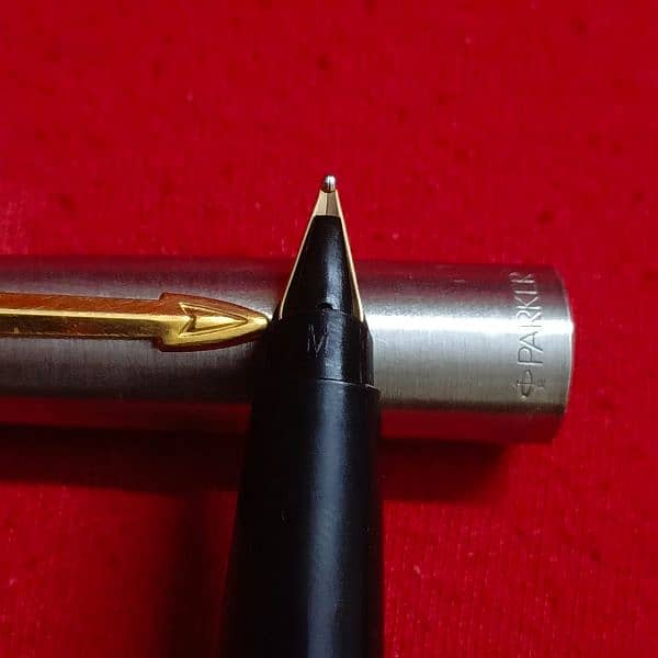 Parkar Fountain pen 45 14 k Gold nib 6