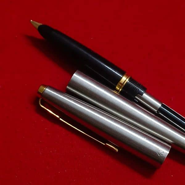 Parkar Fountain pen 45 14 k Gold nib 7