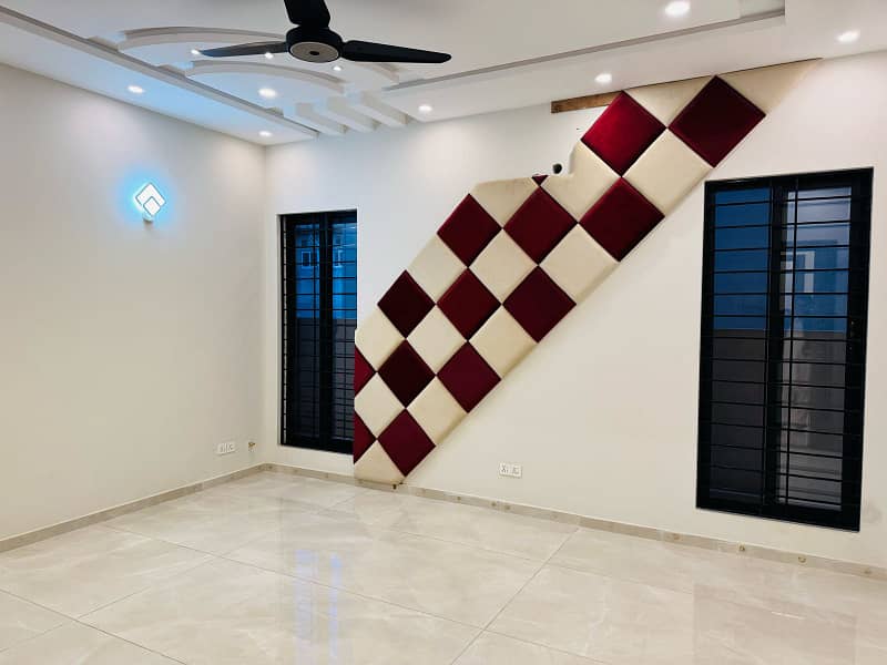 1 Kanal House For Rent Brand New 0