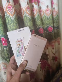 OPPO F1S 4GB 64GB 0-3-4-0-4-4-7-7-7-6-8