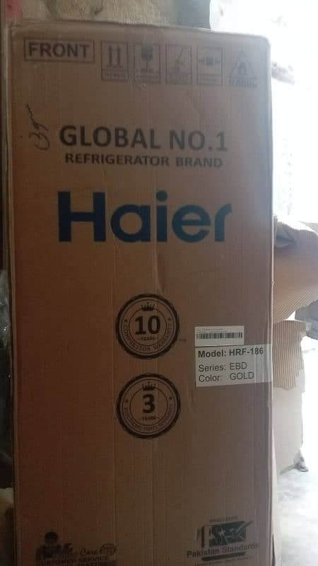 Haier 6.5 Cu Ft E-Star Series HRF-186 EBD 0