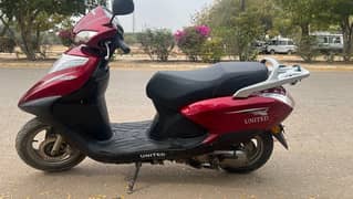 Excellent condition one hand use automatic scooty