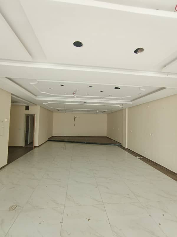 8 Marla FULL PLAZA FOR RENT, TOP Location For Brands Y Block Phase 3 DHA 19