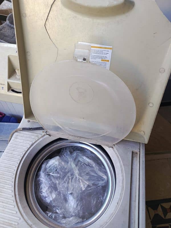 SuperAsia Washing Machine and Dryer for Sale 3