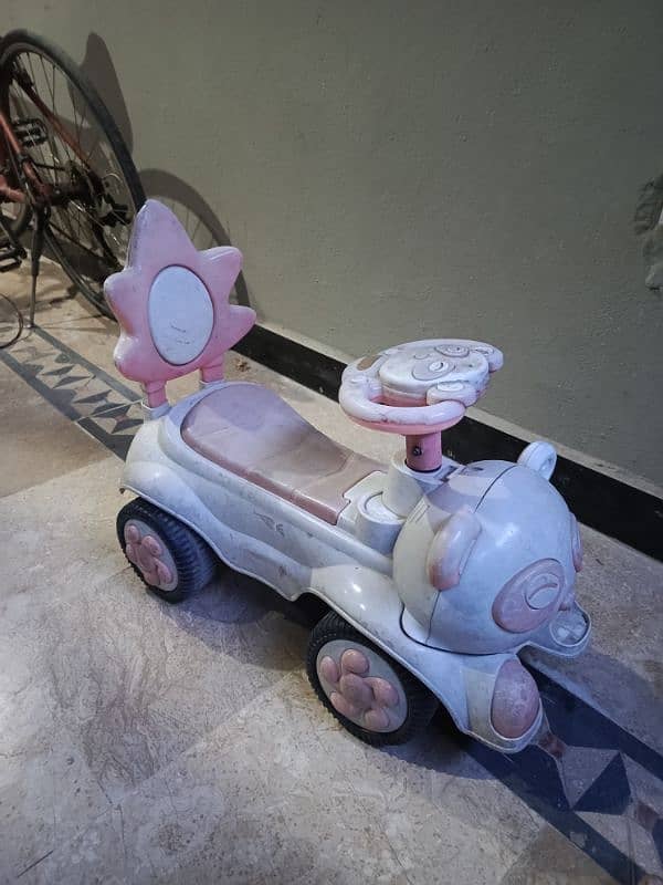 Kids Car Pandas for urgent sale 1