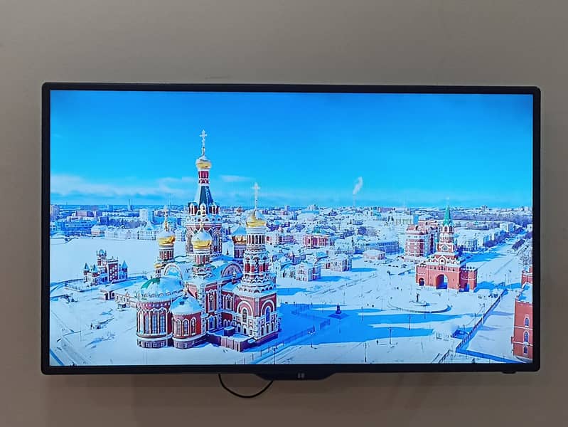 Samsung 40 inch Smart LED  WIFI 2