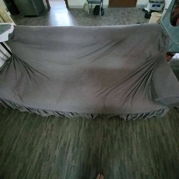 Sofa set in new and good condition 3