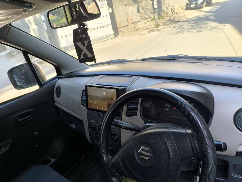 Suzuki Wagon R 2015 4