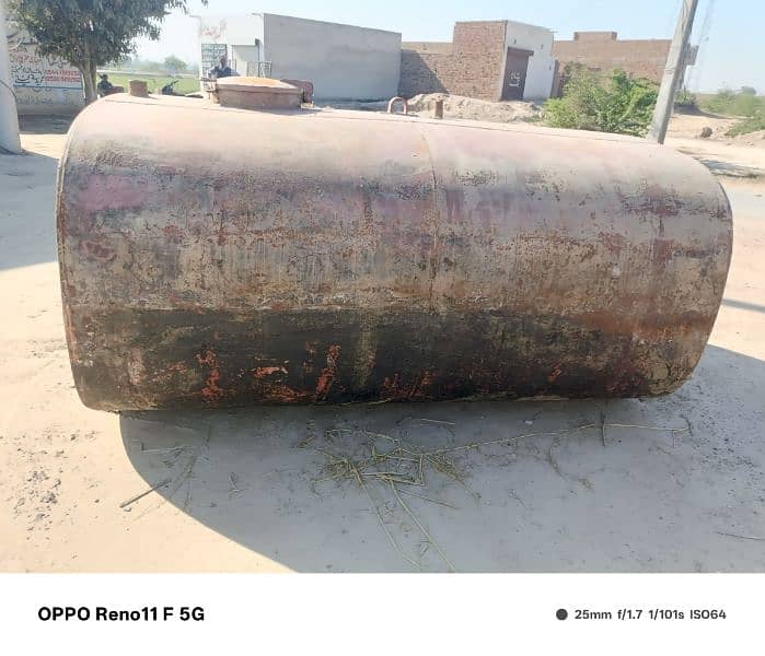 diesel tank 5600 Litter 6