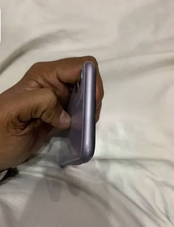 iPhone 11 64gb jv non pta 8