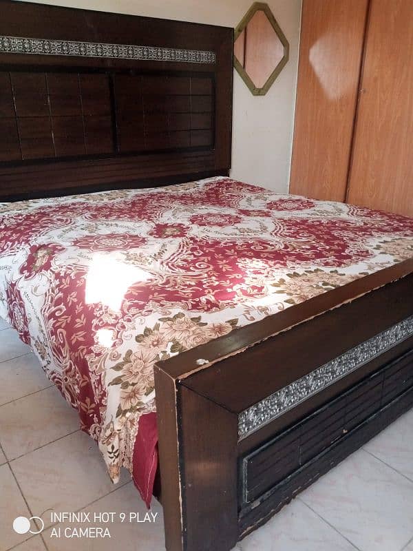 Double bed (wooden) 3