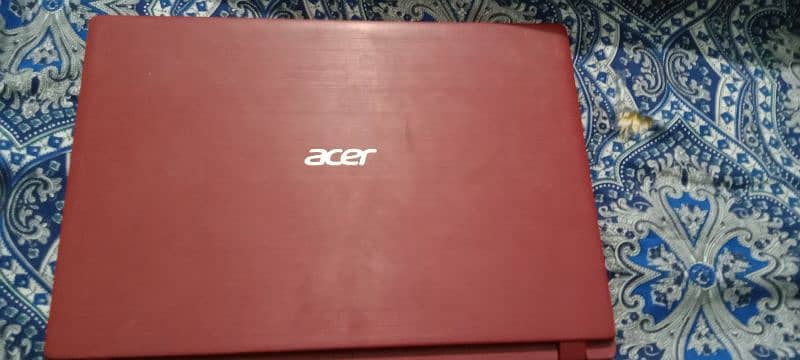 Accer laptop achi condition ma ha 3