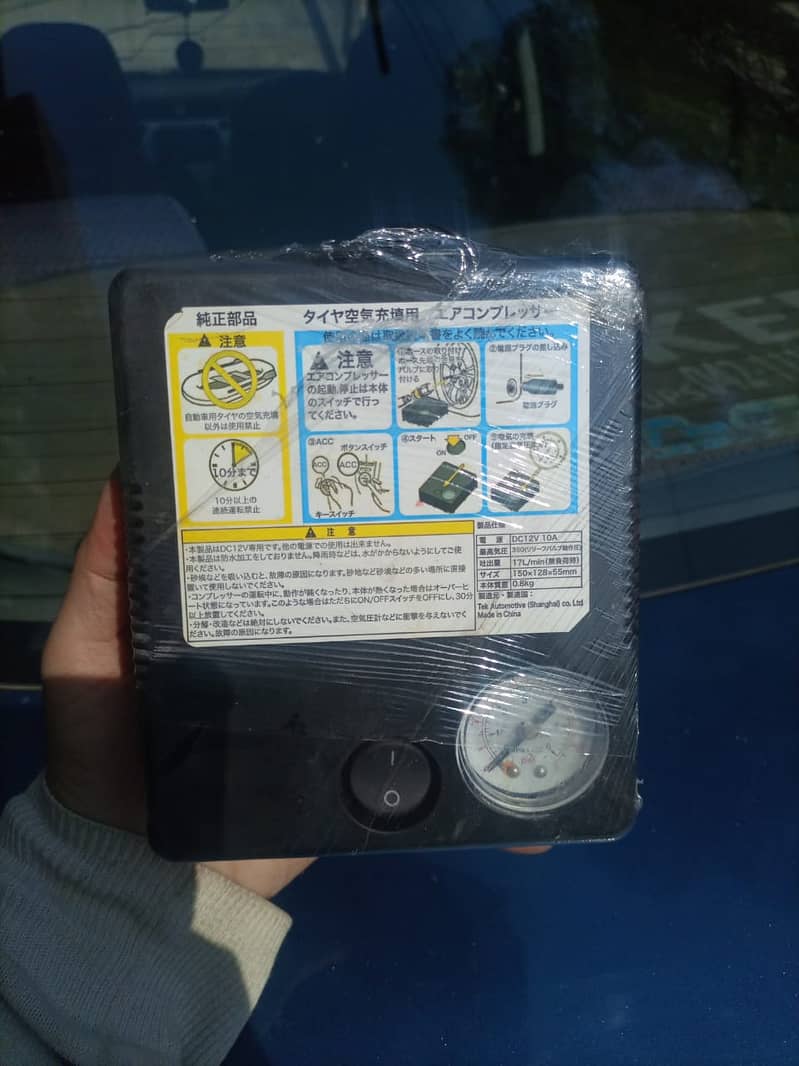 CAR INFLATOR /AIR PUMP JAPANI 4