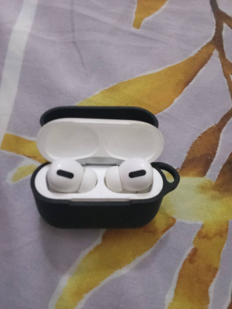 Rough condition urgen sale airpods 1