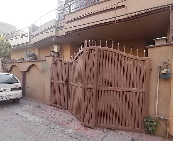 In Marghzar Officers Colony 8 Marla House For Sale 2