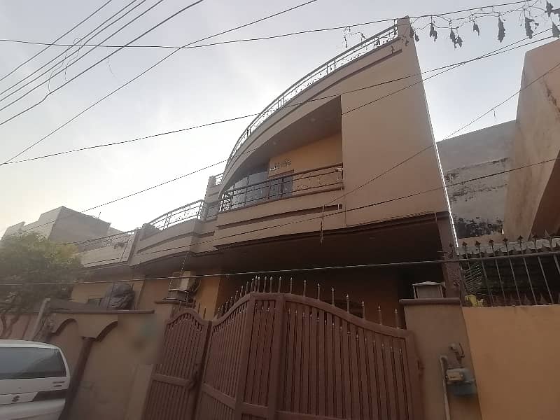 In Marghzar Officers Colony 8 Marla House For Sale 3