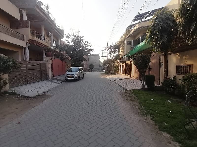 10 Marla House For sale In The Perfect Location Of Marghzar Officers Colony 3