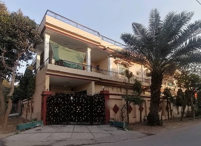 Beautifully Constructed Corner House Is Available For sale In Marghzar Officers Colony 0