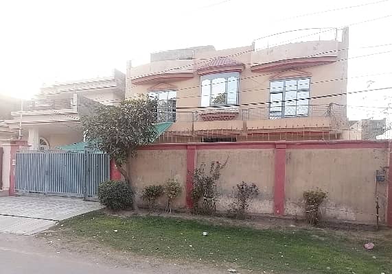 Main Double Road House 1 Kanal For sale In Marghzar Officers Colony 2