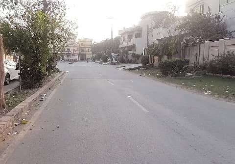 Main Double Road House 1 Kanal For sale In Marghzar Officers Colony 4