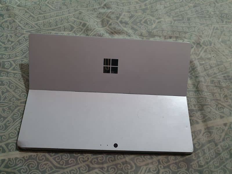 surface 4pro 8.256 cnt 03403035441 1