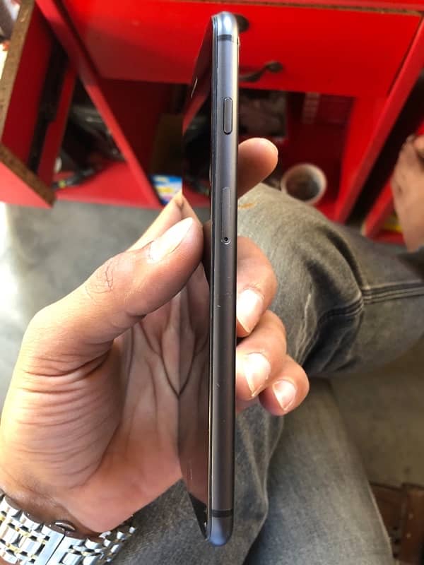 iphone 8 plus 9/10 condition  64GB 1