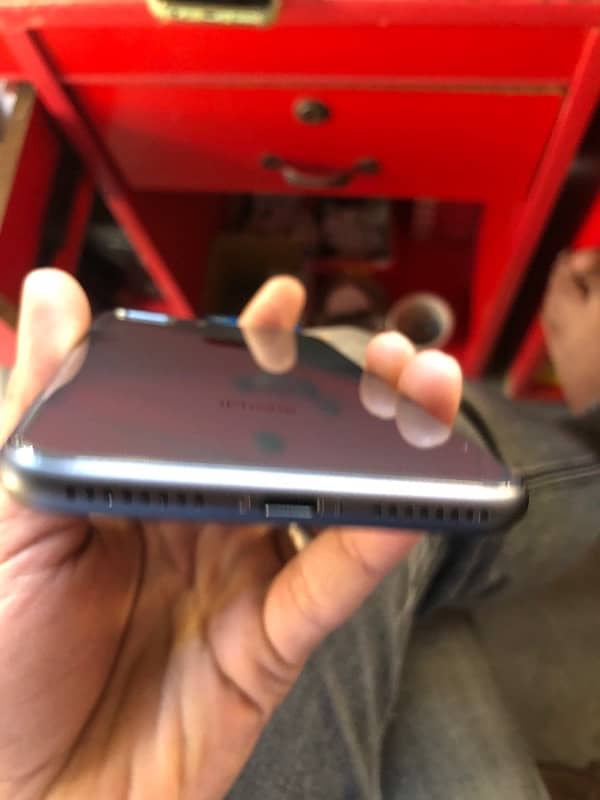 iphone 8 plus 9/10 condition  64GB 3