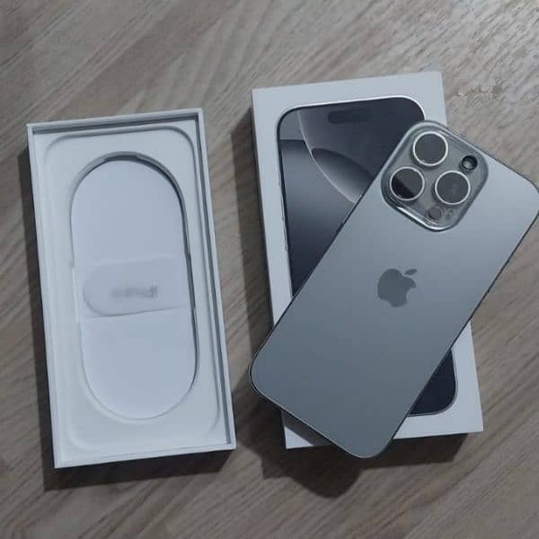 iphone 16pro 256gb nonpta factoryunlock 0