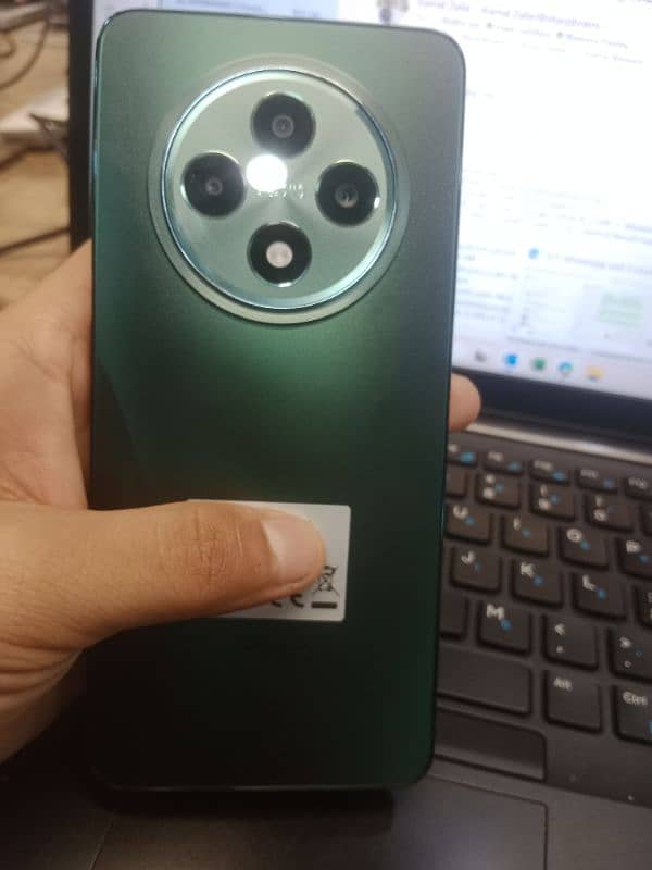 Oppo Reno 12 F 2