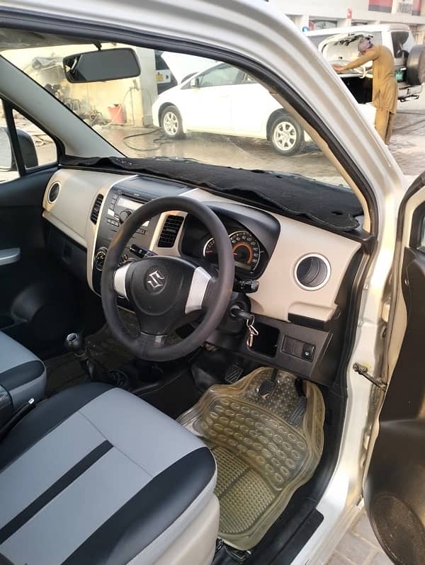 Suzuki Wagon R 2018 4