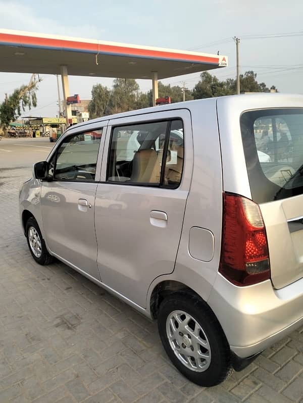 Suzuki Wagon R 2018 11