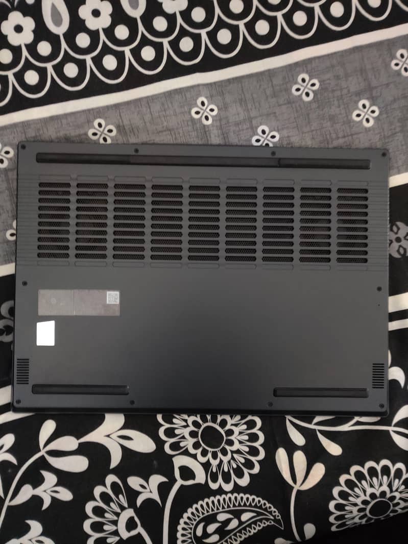 Lenovo Legion R7000 1