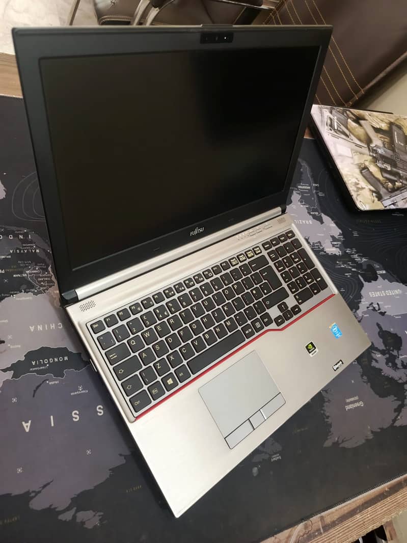 Fujitsu CELSIUS H730 Core i7-4800MQ Mobile workstation NVIDIA Quadro 17