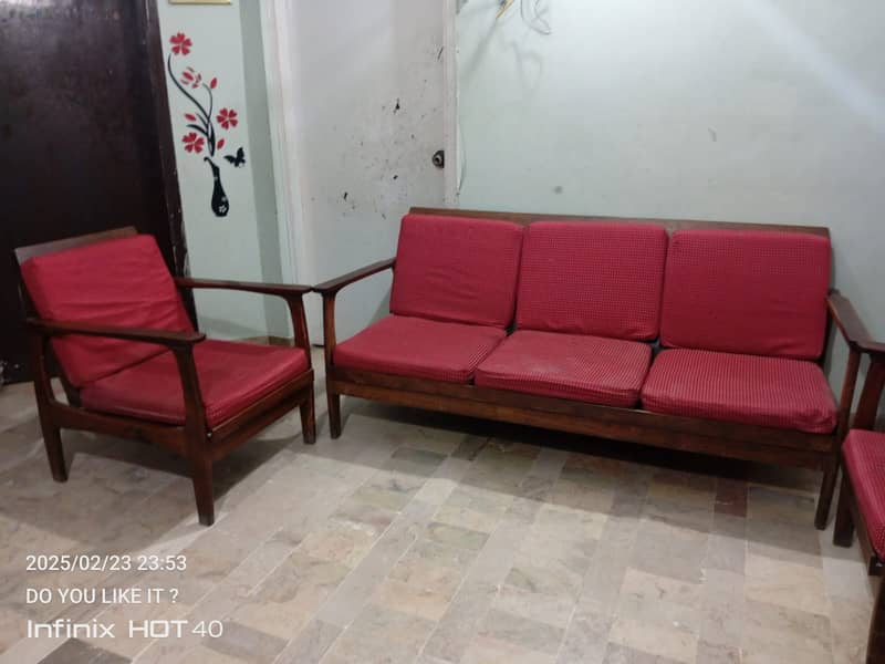 5 Seater sofa set for sell 2