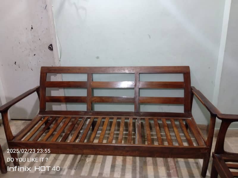 5 Seater sofa set for sell 7