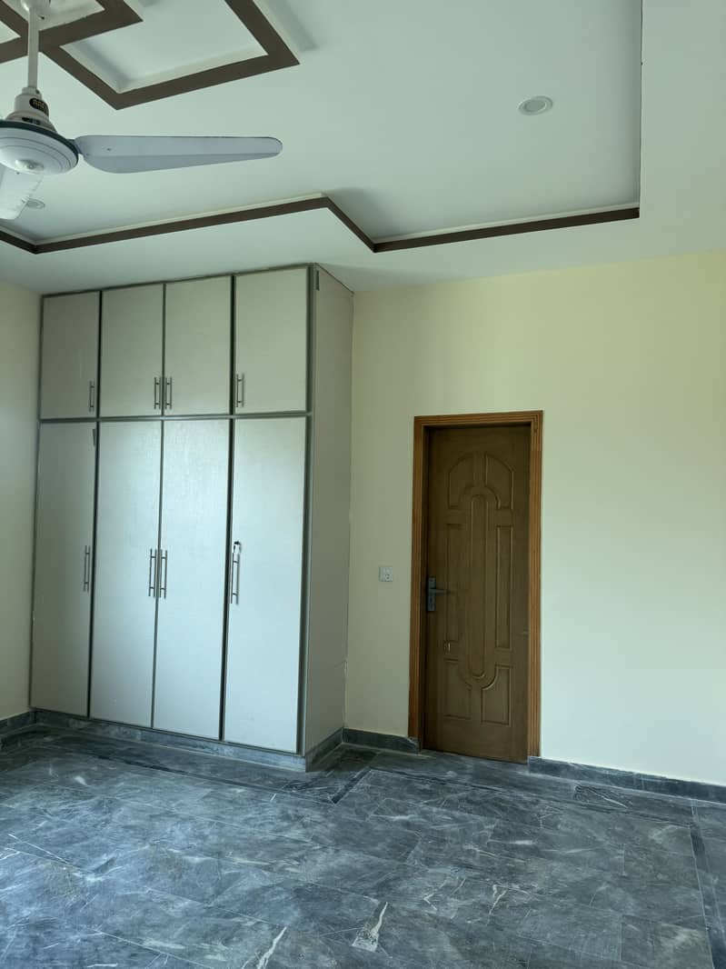 Elegant 5 Bedroom 10 Marla House for Rent in Fazaia Housing Scheme Phase 1 8