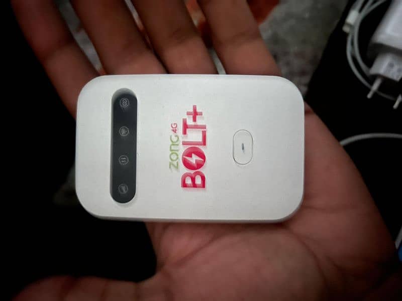 Zong 4G Bolt+ (Portable WiFi Device) PH: 03159068572 1