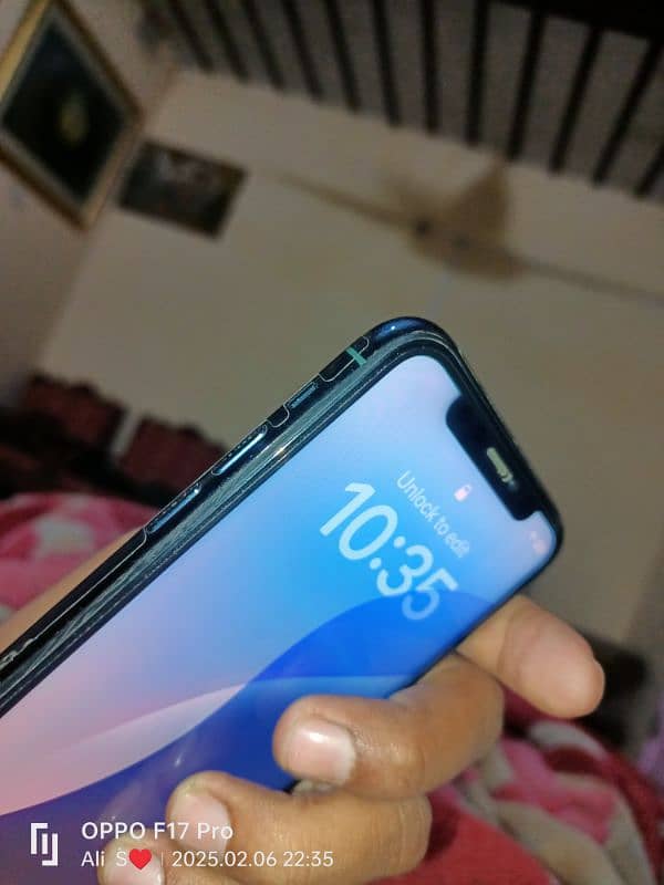 I phone 11 pro 512GB factory unlock 4