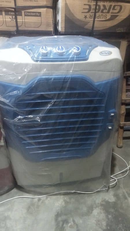 pure plastic body coolers 9