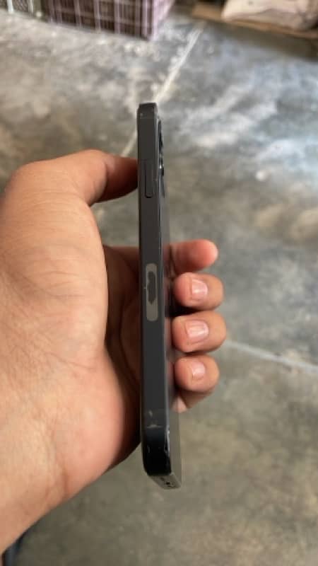 iphone12 for sale Jv    64GB battery helth servic pe ha 79 1