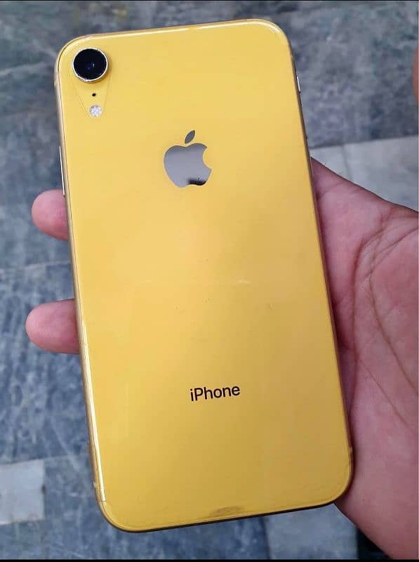 IPHONE XR NONPTA SIM time 4 months 4