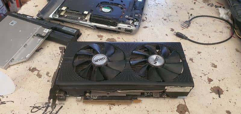 graphic card AMD RX570  4GB in good condition 1