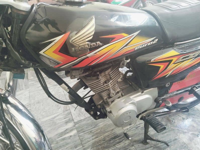 Honda 125 Black Model 2021 1