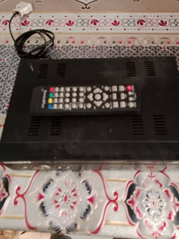 Dish with receiver 6