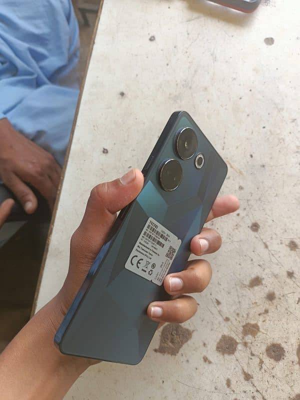 Tecno Camon 20 With Box and Charger 6